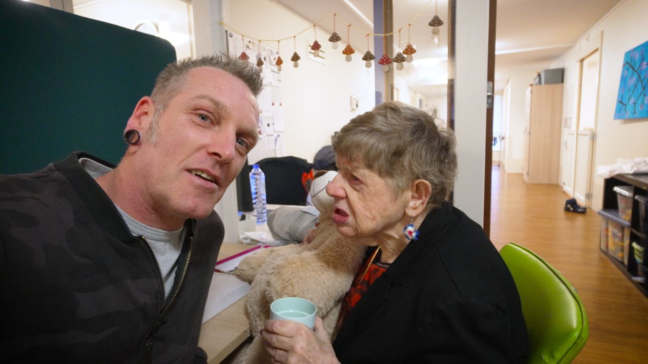 Maikel Maakt Er Werk Van Werken Op Een Woongroep Met Complex Gedrag