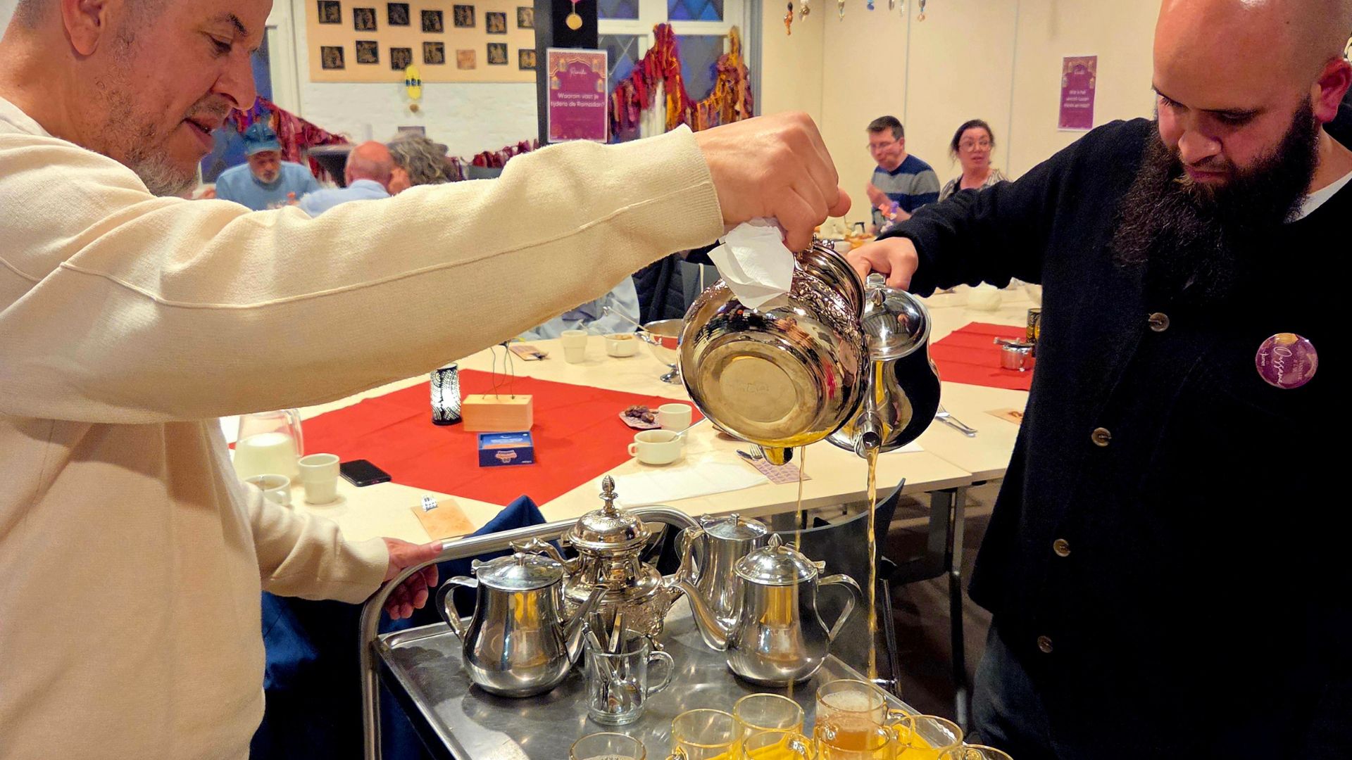 Iftar Lunet Brengt Mensen Bijeen